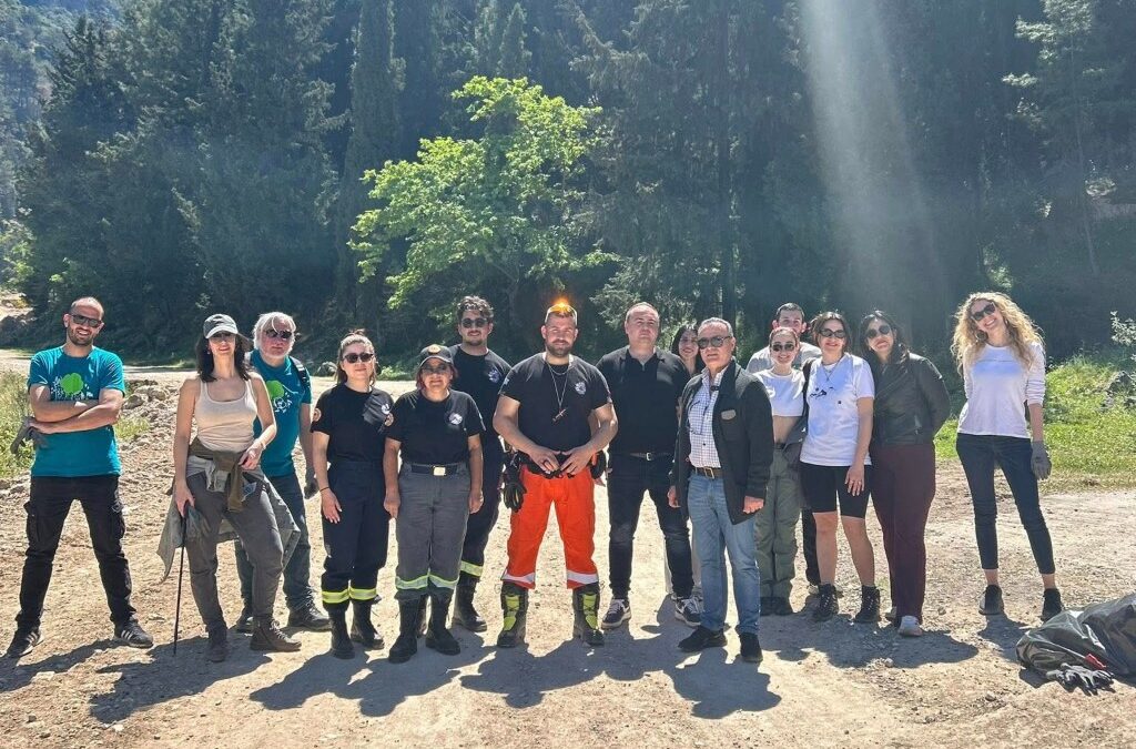 Εθελοντική δράση καθαρισμού στην περιοχή του Γλαύκου Πατρών.