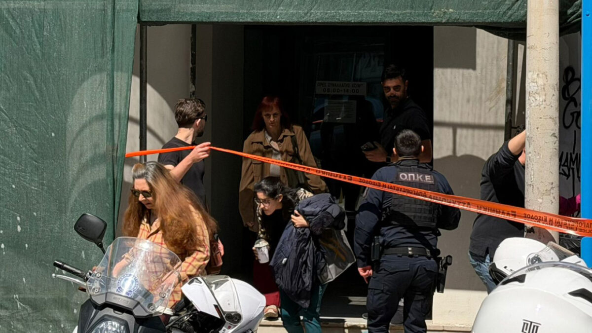 Ο 89χρονος μετά τον ΕΦΚΑ πήγε στο Ειρηνοδικείο στη Λουκάρεως και πυροβόλησε ακόμη τρία άτομα