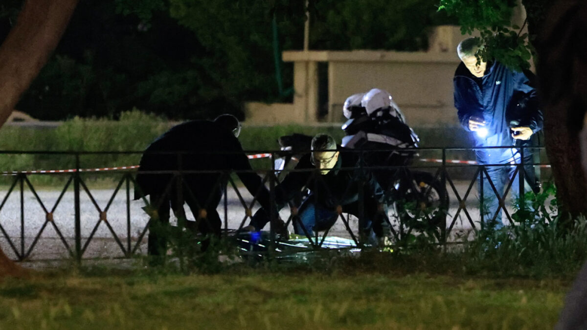 Νεκρός 25χρονος στον Άγιο Δημήτριο γιος υψηλόβαθμου αξιωματικού της ΕΛΑΣ – «Τον κάρφωσαν με μαχαίρι στην καρδιά»