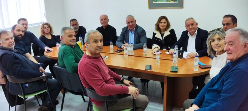 Αιγιάλεια: Συνάντηση Δημάρχου με τη διοίκηση του Εργατικού Κέντρου για τις αλλαγές του e-ΕΦΚΑ