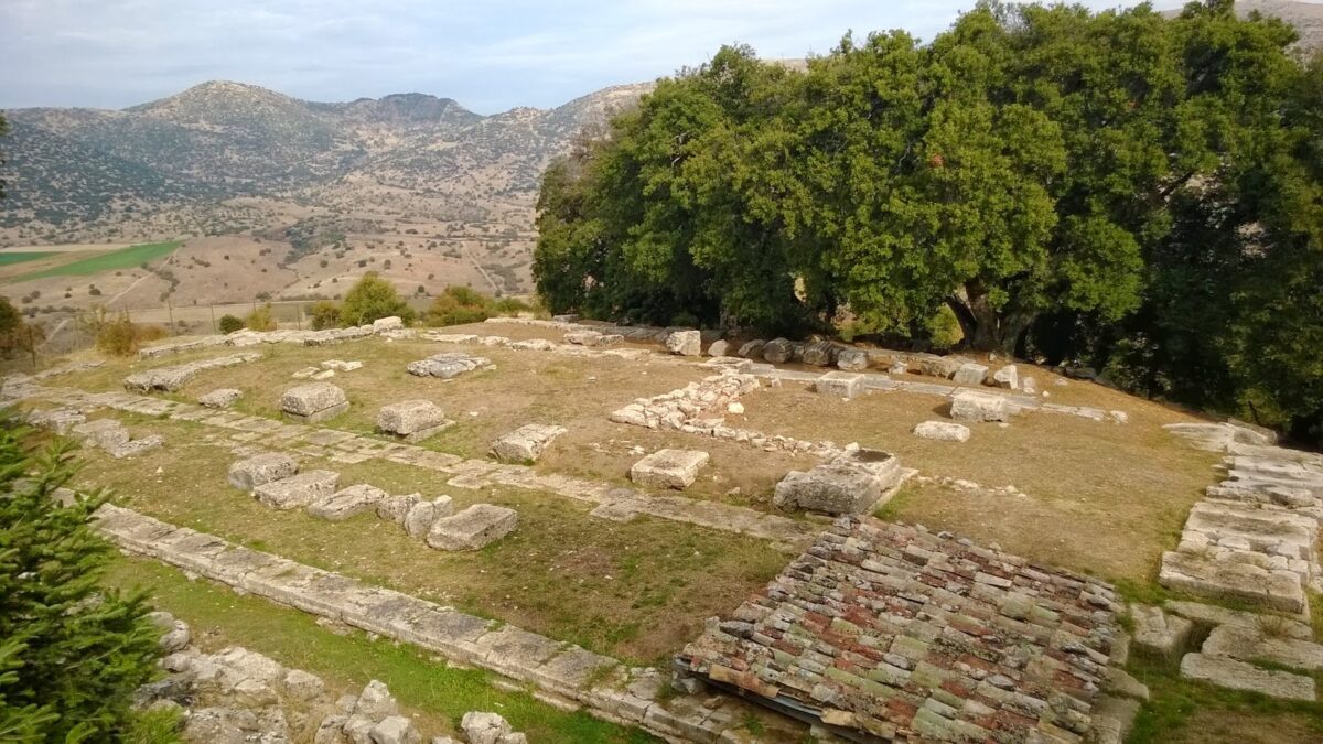 Το ιερό της Αρτέμιδος Ημέρας στους Αρχαίους Λουσούς! – Βερόνικα Μητσοπούλου – Leon : μια μεγάλη Ελληνίστρια