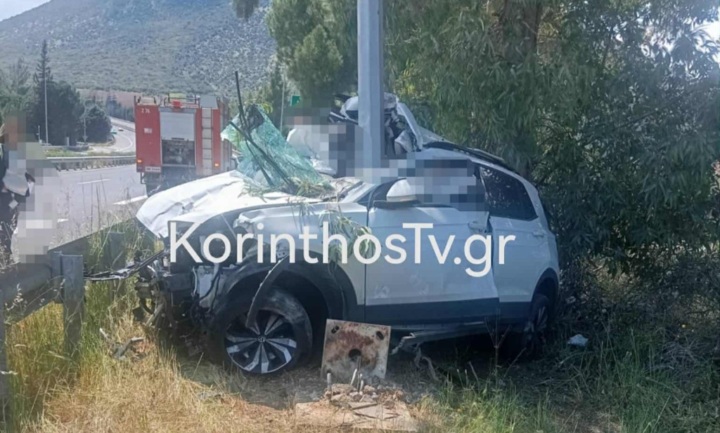 Φρικτό τροχαίο στην Ε.Ο Κορίνθου Τριπόλεως – Αυτοκίνητο καρφώθηκε σε κολώνα, νεκρή η οδηγός