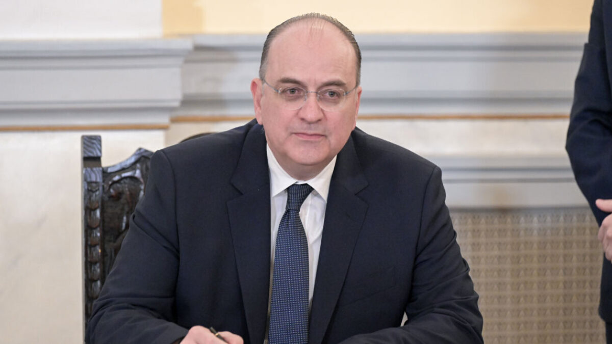 Παραίτηση Λαζαρίδη: Οι πιέσεις στο παρασκήνιο και το τελευταίο τηλεφώνημα πριν την έξοδο