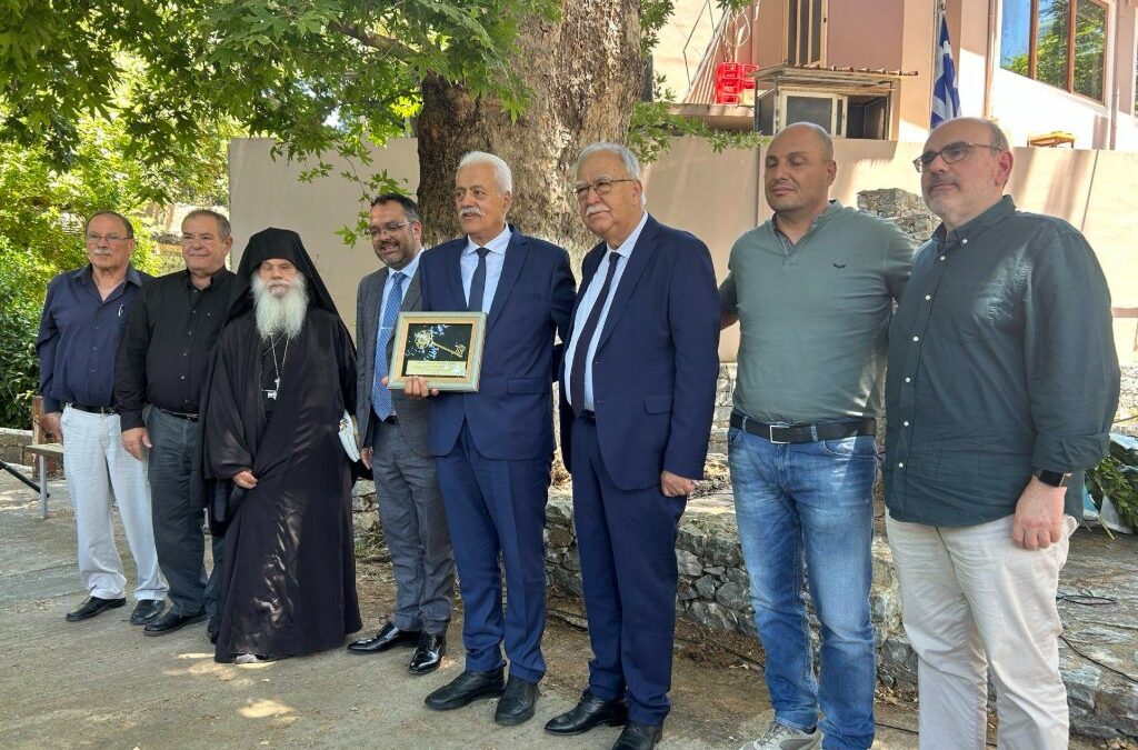 Θανάσης Παπαδόπουλος: Κρίκοι της ίδιας ιστορικής αλυσίδας οι Δήμοι Καλαβρύτων και Αποκορώνου Κρήτης