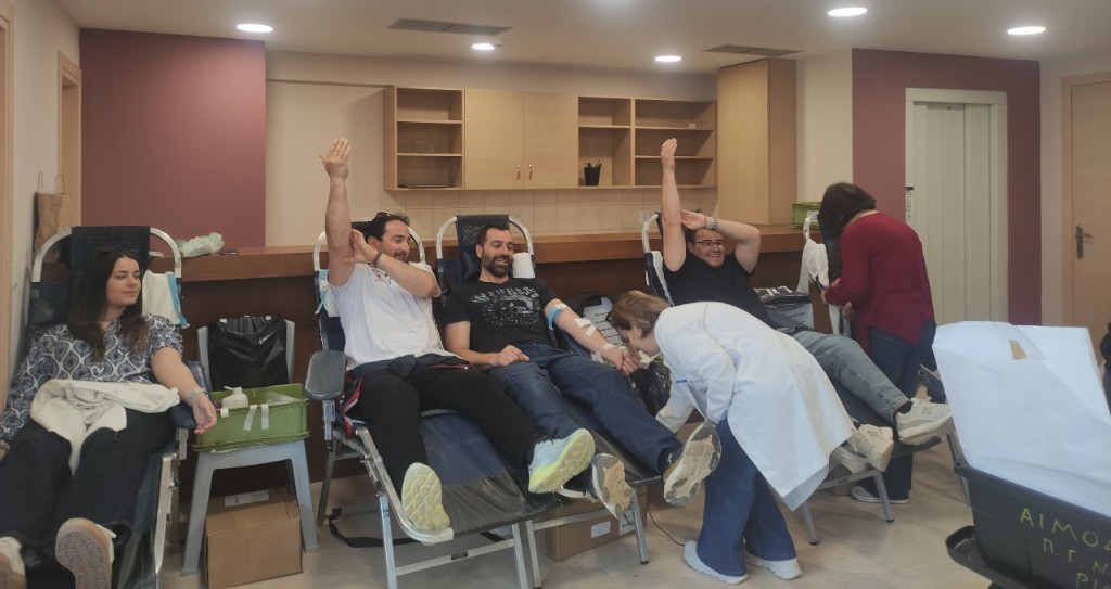 Ένωση Καλαβρυτινών Αθήνας: Συγκεντρώθηκαν 42 φιάλες αίματος στην εθελοντική αιμοδοσία στα Καλάβρυτα – 10 Χρόνια Προσφοράς Ζωής