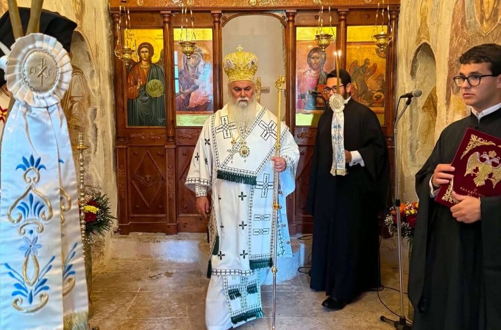 “Αρχιερατική Θεία Λειτουργία στο Ασκητήριο του Οσίου Λεοντίου”