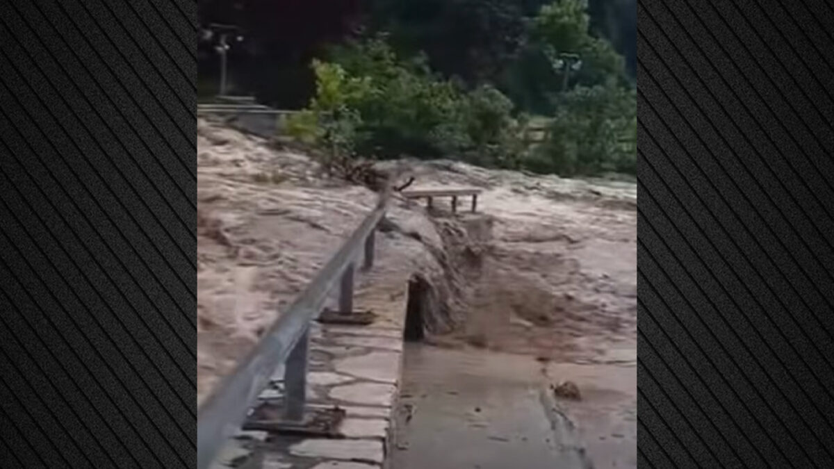 Υπερχείλισε ο Πηνειός ποταμός στην Ηλεία από τις ισχυρές καταιγίδες, δείτε βίντεο