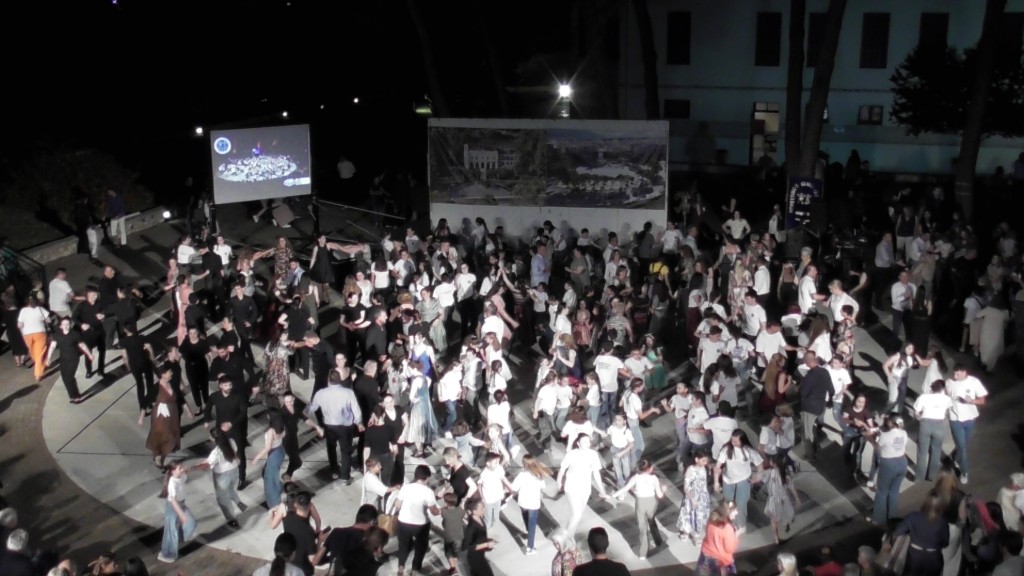Με απόλυτη επιτυχία και πλήθος κόσμου πραγματοποιήθηκαν οι «Κύκλοι Παράδοσης» από τον Χορευτικό Όμιλο Αιγίου 1978 – Χρήστος Κιλιάς