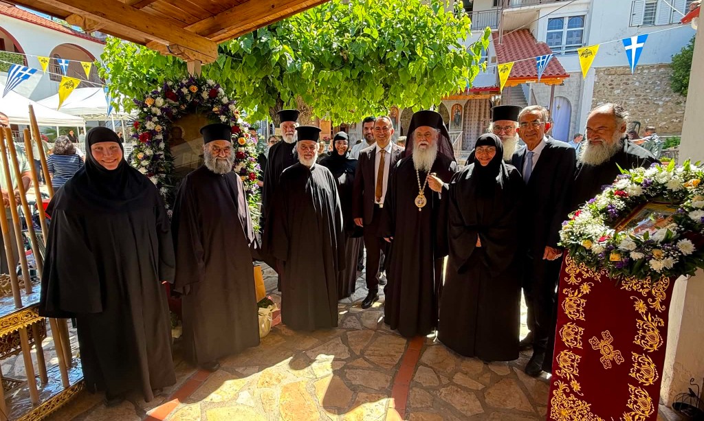 Πανηγυρική Αρχιερατική Θεία Λειτουργία στην Ιερά Μονή Αγίας Τριάδος Ακράτας Αιγιαλείας