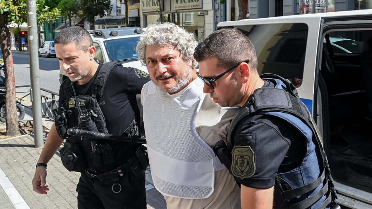 Με λευκά μαλλιά και μούσια ο Τζέιμς Δαλαμάγκας που κρυβόταν στο Αίγιο για 27 χρόνια μετά τη δολοφονία στην Αυστραλία, δείτε φωτογραφίες