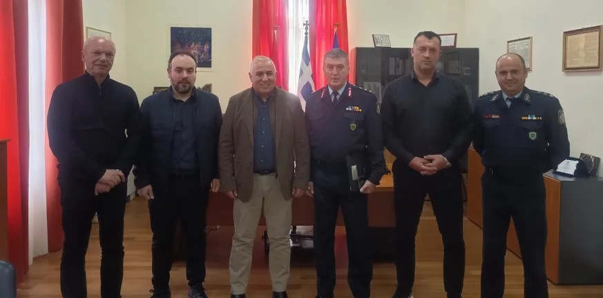 Αιγιαλεία: Ο Δήμος Αιγιαλείας ευχαριστεί όσους εργάζονται καθημερινά για την ασφάλεια των πολιτών της