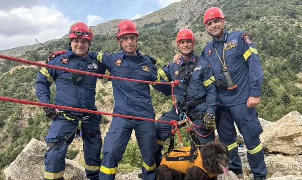 Πάτρα: Διάσωση σκυλίτσας, από την 6η ΕΜΑΚ, σε χαράδρα στο Παναχαϊκό όρος ΦΩΤΟ