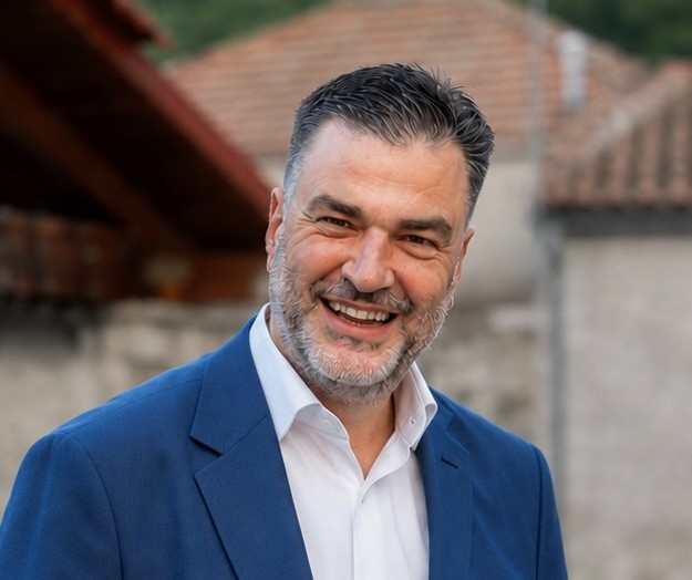 «Νέα Δυτική Ελλάδα»: Αντί για απολογισμό, φιέστα για την προώθηση εκκολαπτόμενου βουλευτή