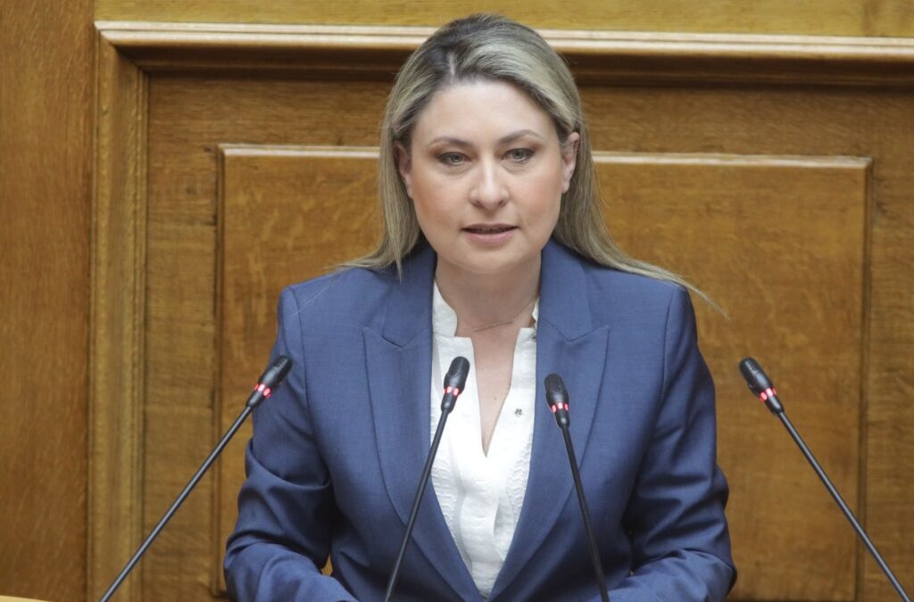 Χριστίνα Αλεξοπούλου: Οριστικό τέλος στις άδικες περικοπές των συντάξεων χηρείας
