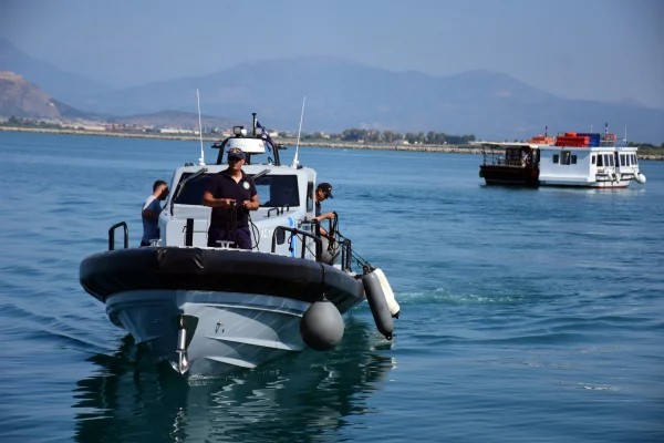 Τραγωδία στην παραλία της Ακράτας – Νεκρή 81χρονη γυναίκα