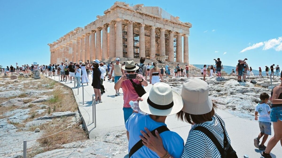 ΤτΕ: Πάνω από 5,3 δισ. ευρώ οι τουριστικές εισπράξεις το α’ πεντάμηνο – Αλμα 25,8%