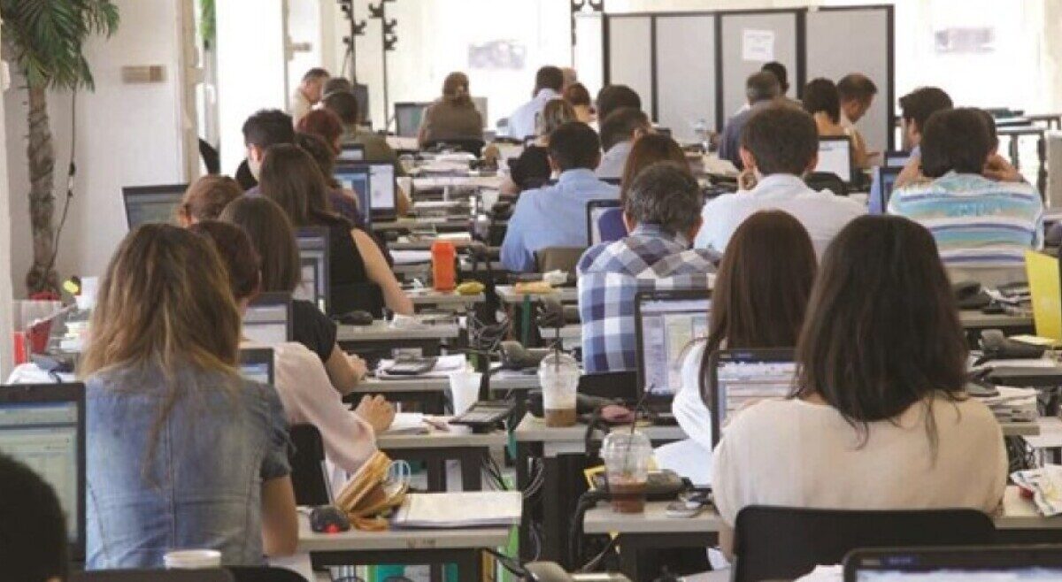 Ξεκινούν σήμερα οι αιτήσεις για 1.000 θέσεις με μισθό έως 1.250 ευρώ από τη ΔΥΠΑ
