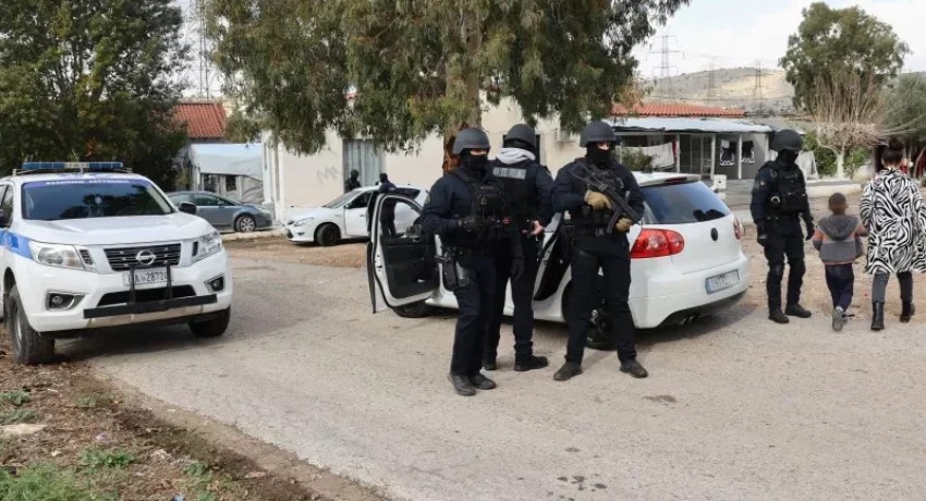 Aστυνομική επιχείρηση σε καταυλισμούς στη Δυτική Αχαΐα