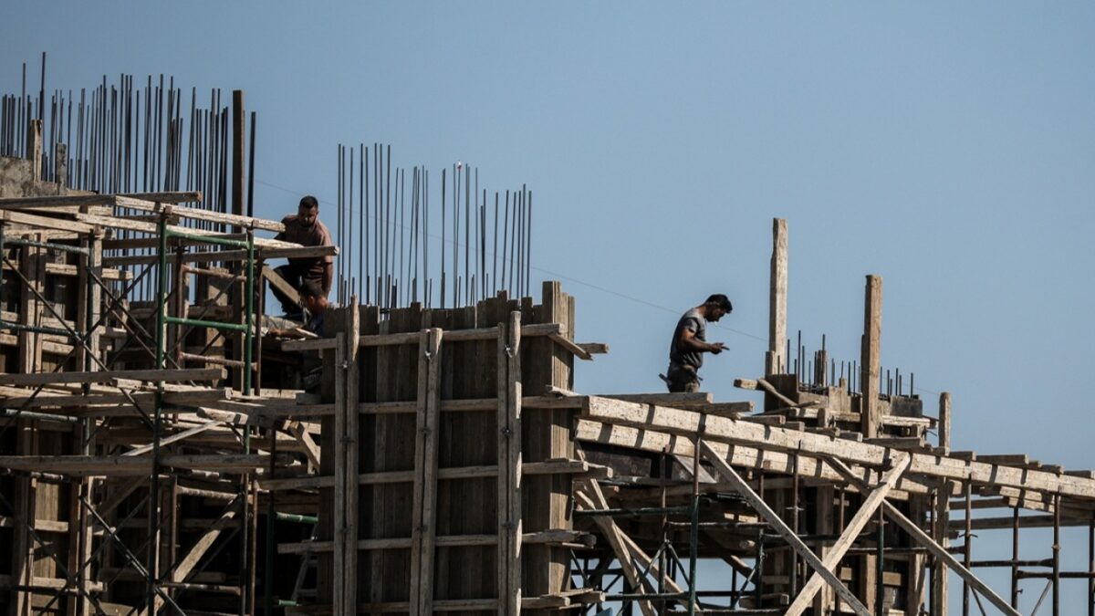 Καύσωνας: Υποχρεωτική παύση υπαίθριων εργασιών 13:00 – 17:00 την Τετάρτη σε Αττική και τρεις περιφέρειες