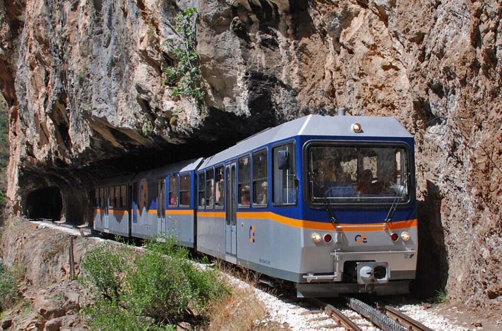 Ο Σύλλογος Σοποτινών εκφράζει την αμέριστη συμπαράσταση και την  πλήρη αλληλεγγύη του στον Δήμο Καλαβρύτων, στους επαγγελματίες και την τοπική  κοινωνία για τα συνεχή προβλήματα από τη λειτουργία του  Οδοντωτού Σιδηροδρόμου