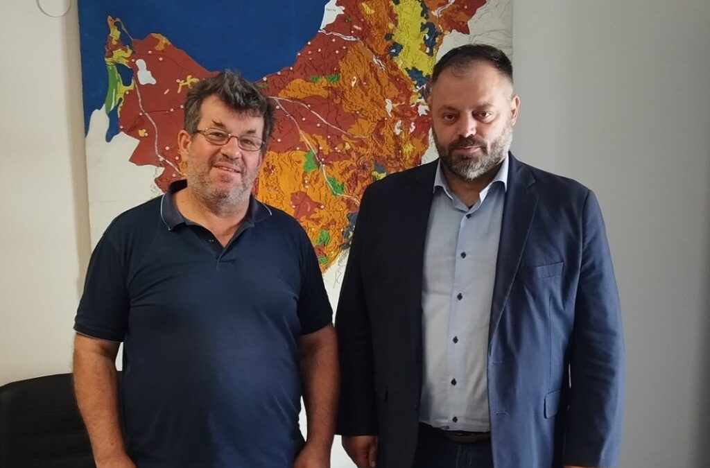 Συνάντηση του Βουλευτού Αχαΐας της ΝΙΚΗΣ, Σπυρίδωνος Τσιρώνη, με τον Δασάρχη Πατρών, για την εγκατάσταση ανεμογεννήτριας στην Άνω Ζήρια