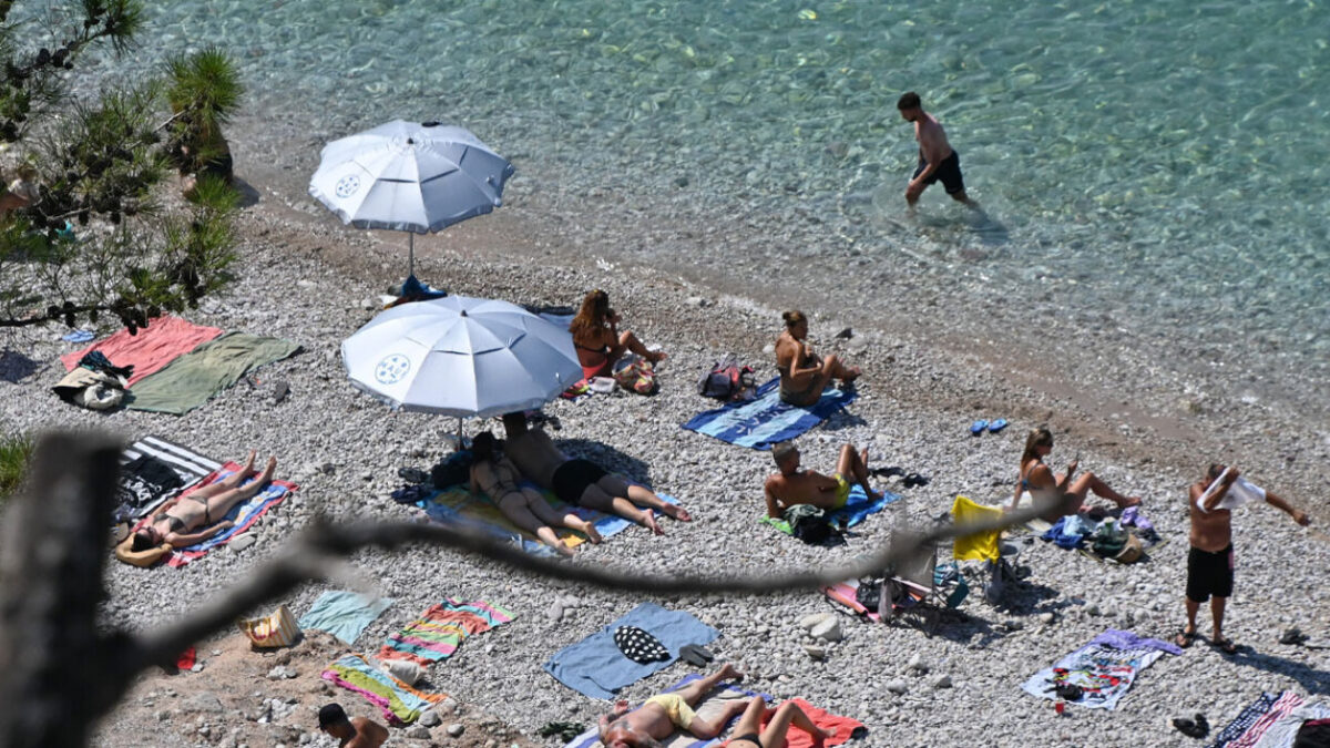 Παρατεταμένη ζέστη μέχρι τις αρχές Σεπτεμβρίου, πού θα φτάσει η θερμοκρασία τους 40 βαθμούς: Η πρόγνωση Τσατραφύλλια